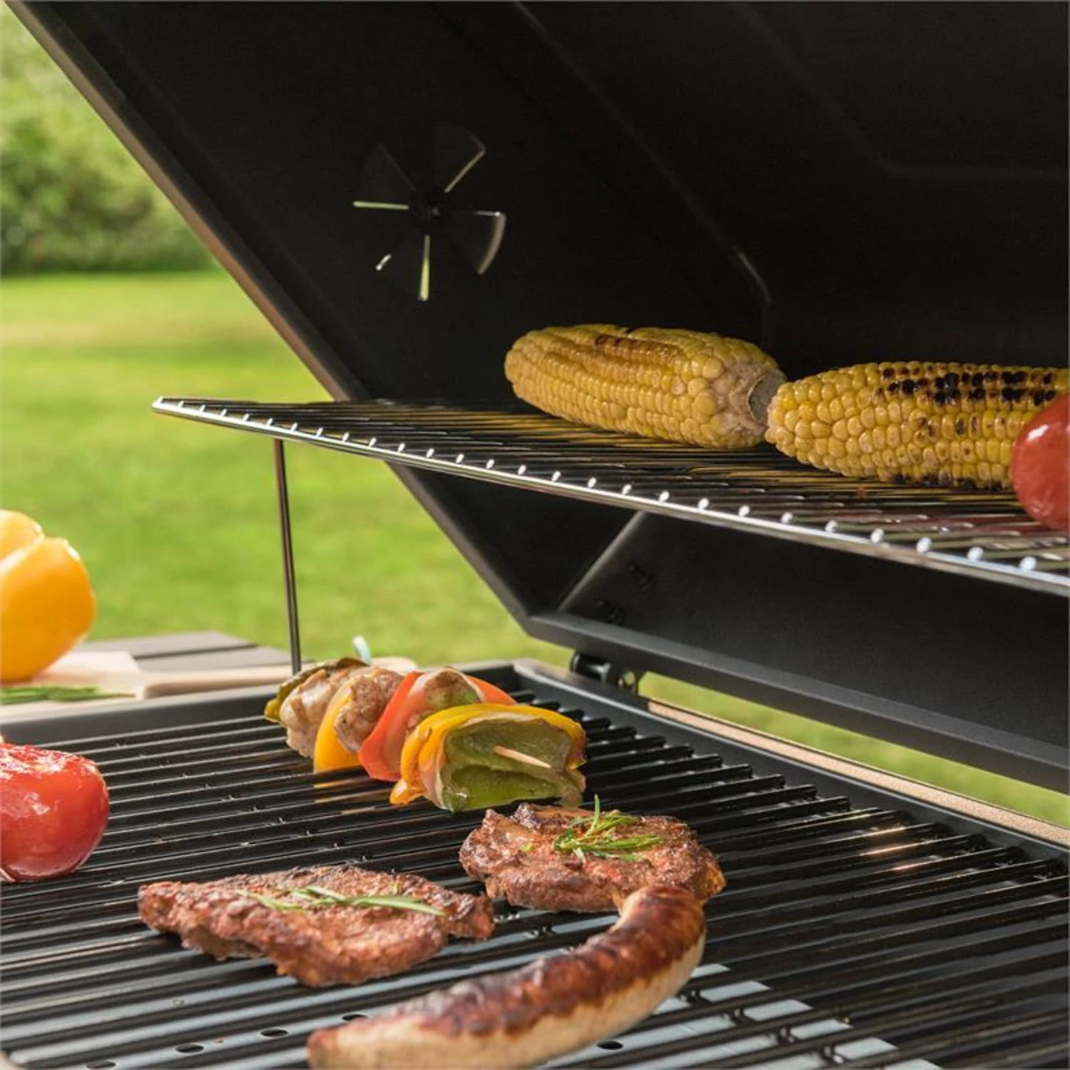 Bigfoot Holzkohlegrill Smoker BBQ-Grill 55 x 40 cm Stahl schwarz Bigfoot Holzkohlegrill Smoker BBQ-Grill 55 X 40 Cm Stahl Schwarz -Deutschland Klarstein Verkaufs-Shop 10029763 yy 0003 ambient Klarstein Bigfoot BBQ Grill Smoker
