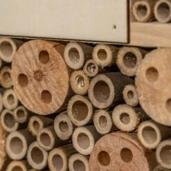 Insektenhotel Mit Spitzdach Aufhängung Ganzjährig Bewohnbar Holz 3 Insektenhotel Mit Spitzdach Aufhängung Ganzjährig Bewohnbar Holz -Deutschland Klarstein Verkaufs-Shop 10038022 yy 0004 logo